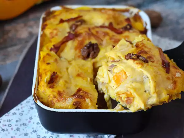 Syksyltä tuoksuva lasagne: sisältä kermainen, pinnalta rapea ja täydellinen ensimmäisiin viileisiin sunnuntaipäiviin