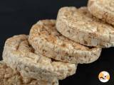 Artikkelit: Tempeh: runsaasti proteiinia sisältävä vaihtoehto lihalle, joka vetoaa kasvissyöjiin ja vegaaneihin.