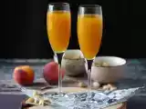 Resepti Bellini, helppo italialainen persikkacocktail, jonka voit tehdä kotona!