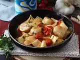 Resepti Kampasimpukoilla varustettu pasta, tyylikäs merenelävien ensimmäinen ruokalaji