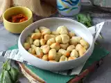 Resepti Rapeat, pehmeät gnocchit air fryerilla valmiina vain 10 minuutissa!