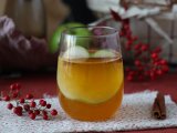 Resepti Kurpitsaspritz, mausteinen cocktail kurpitsasiirapilla!