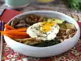 Resepti Bibimbap, perinteinen korealainen ruokalaji