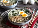 Resepti Kanan ramen: helppo versio tästä ikonisesta aasialaisesta ruokalajista!