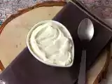 Resepti Vaniljakermavaahto, täydellinen kuorrute kakuille ja kerroskakkuille!