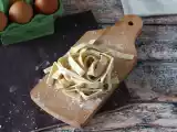 Resepti Kotitekoinen tagliatelle, menettely selitetään vaihe vaiheelta