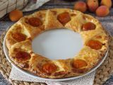 Resepti Tarte oranaise - lehtitaikina, vaniljakastike ja aprikoosit