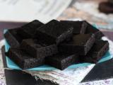 Resepti Oreo-kakku kolmella ainesosalla, valmis 6 minuutissa mikroaaltouunissa!