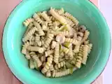 Resepti Fusilli kesäkurpitsan, katkarapujen ja inkiväärin kanssa