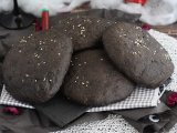 Resepti Mustat mustekalanmustesämpylät