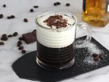 Resepti Irlantilainen kahvi (kahvi viskin ja kermavaahdon kera)