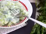 Resepti Kurkku jogurttikastikkeen kanssa