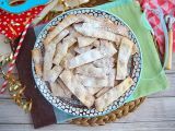 Resepti Chiacchiere di carnevale - italialaiset bugnes-kuoriaiset