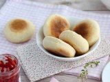 Resepti Englantilaisia muffinsseja (helppoja ja pehmeitä)
