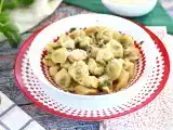 Resepti Tortellinit parmesaanin, kinkun ja basilikan kera