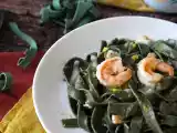 Resepti Spirulina-pasta katkarapujen ja sitruunan kanssa: ravinteikas ja ainutlaatuisen makuinen ensimmäinen ruokalaji