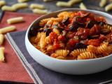 Resepti Pasta oliivikastikkeella: edullinen, maukas ja helppo valmistaa!