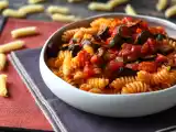 Resepti Pasta oliivikastikkeella: edullinen, maukas ja helppo valmistaa!