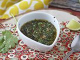 Resepti Chimichurri-kastike: täydellinen lisuke paistiin ja grillijuhliin.
