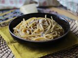 Resepti Spagetti cacio e pepe: 3 ainesosaa, makuräjähdys!