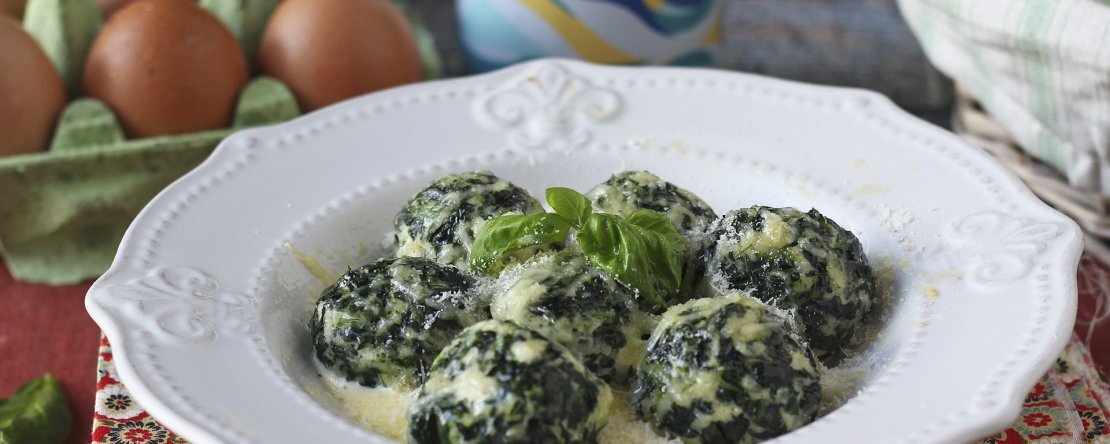 Pinaatti ja ricotta malfatti, helppo, vaivaamaton kotitekoinen pastaresepti