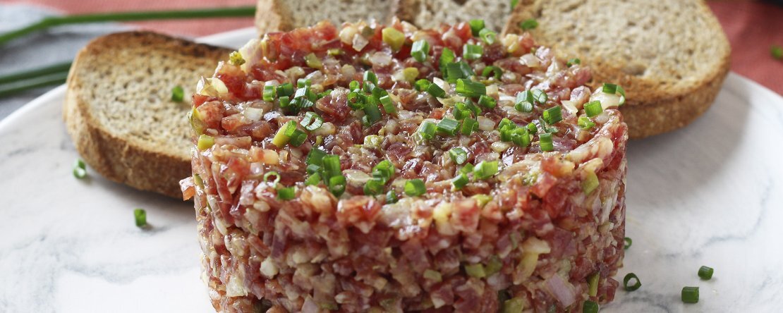 Tartar de fuet: pikaversio klassisesta pihvitartarista.
