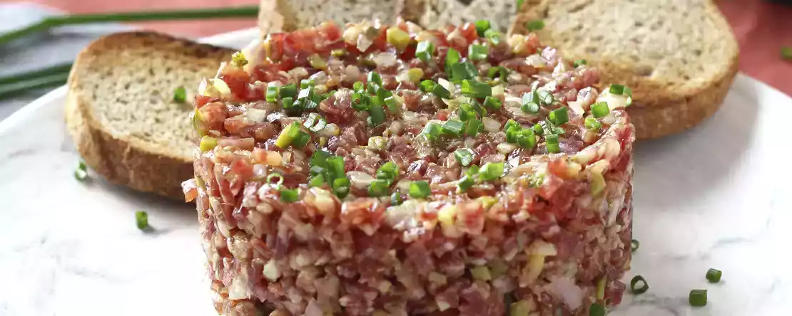 Tartar de fuet: pikaversio klassisesta pihvitartarista.