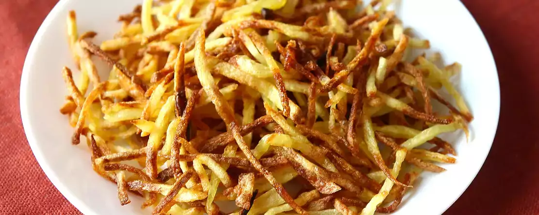 Air fryer -perunalastut niin rapeita, ettet usko niiden olevan kotitekoisia