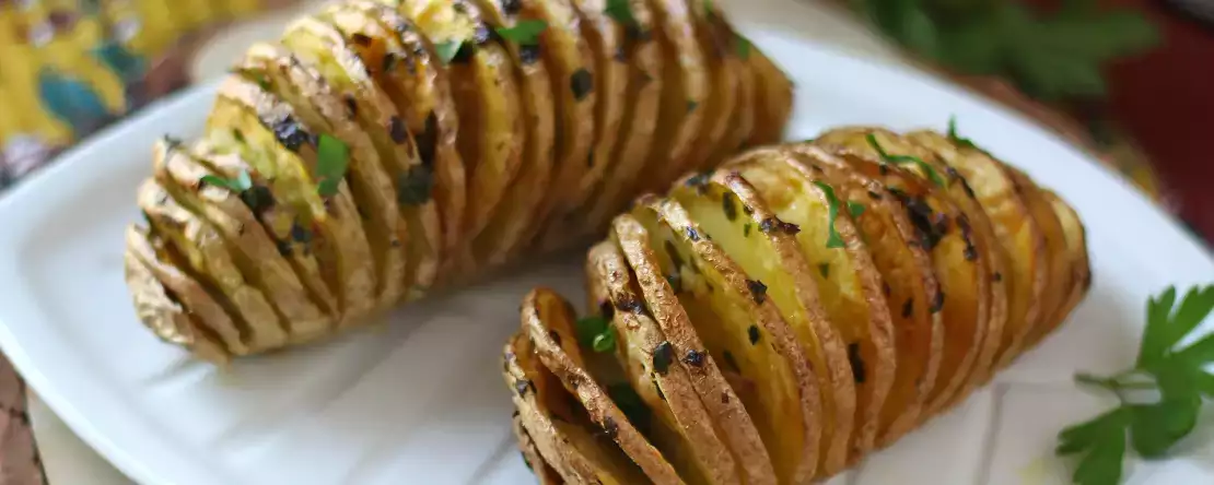 Hasselback-perunat ilmakeittimessä: rapeita, suussa sulavia ja erittäin helppoja!