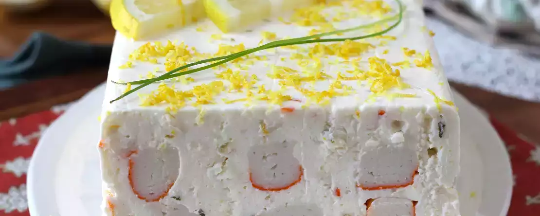 Kypsentämätön surimi-terriini: helppo kylmä alkupala, joka sopii täydellisesti kesään