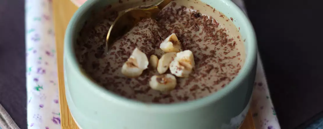 Silkkitofusta valmistettu kahvimousse: 3 ainesosaa, ilman kananmunia tai kermaa