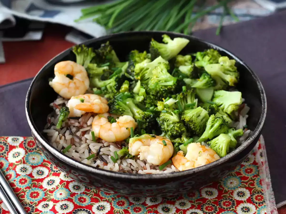 Resepti Täysjyväriisiä parsakaalin ja katkarapujen kanssa! helppoa ja tasapainoista