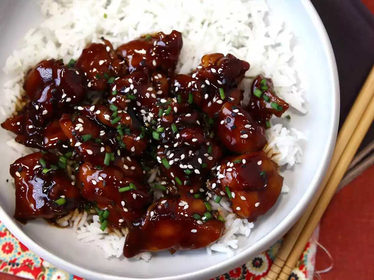 Resepti Teriyaki-kana, makea ja suolainen japanilainen kastike, jota rakastat!