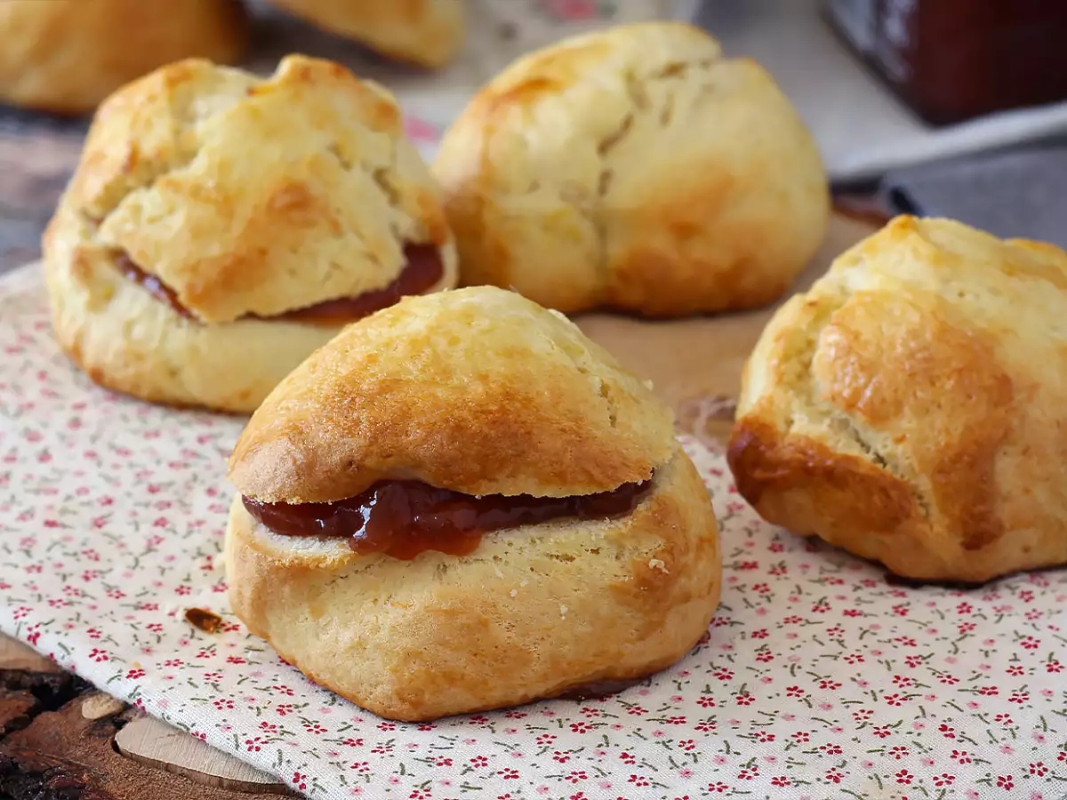 Resepti Sitruunankuorilla varustetut scones