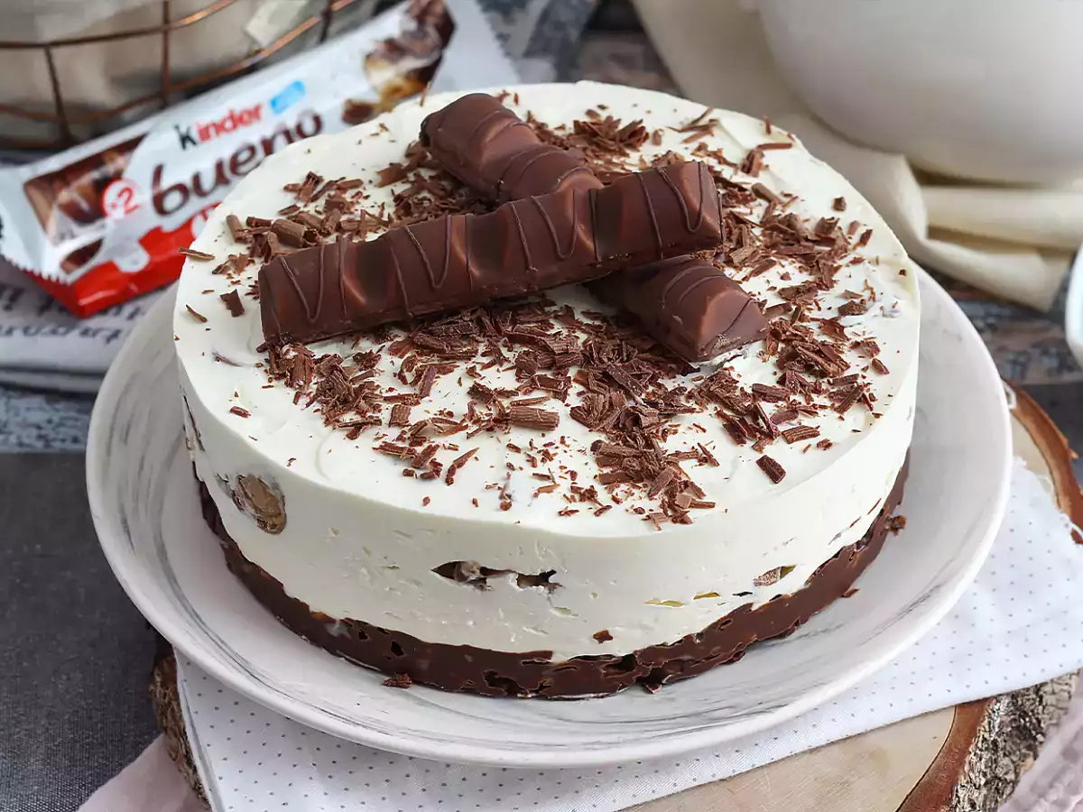 Resepti Upea kinder bueno -juustokakku ilman leivontaa