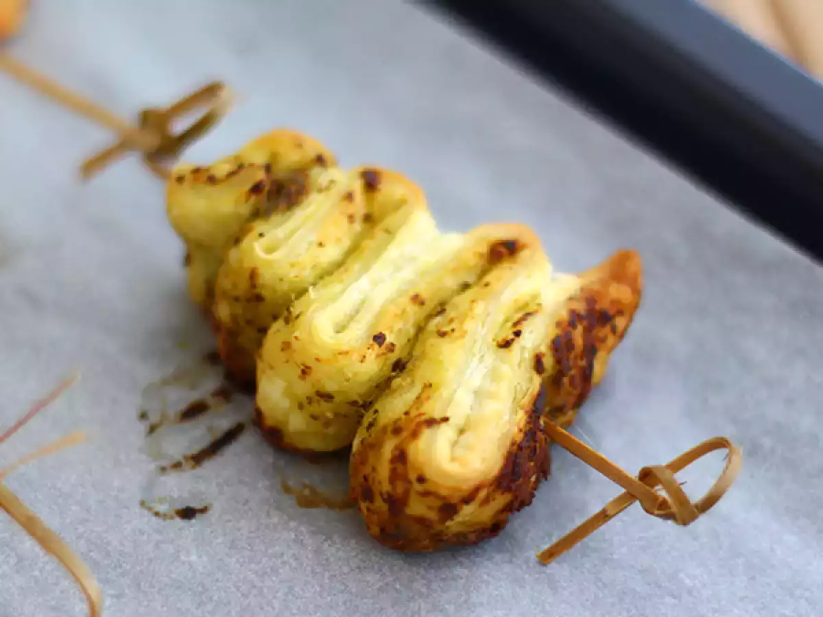 Resepti Pesto-leivonnaiset joulukuuset joulun aperitiivia varten