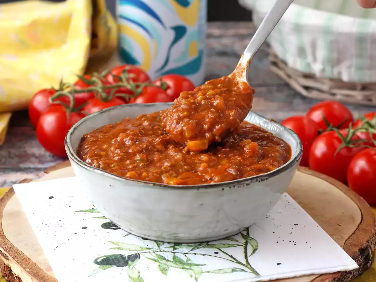 Resepti Kotitekoinen bolognese-kastike - ragù alla bolognese (ragù alla bolognese)