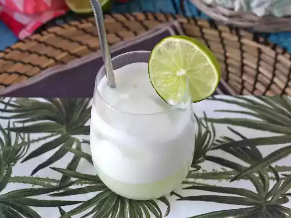 Resepti Sveitsiläinen limonadi kondensoidun maidon kanssa