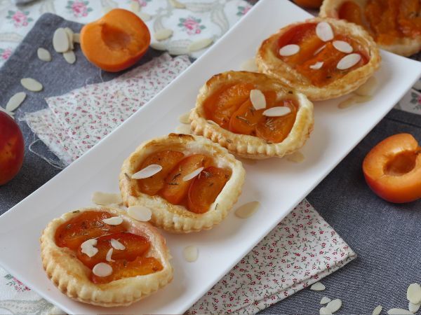 Resepti Aprikoositartelettes tatin, nopea jälkiruoka, kun sinulla on vieraita!