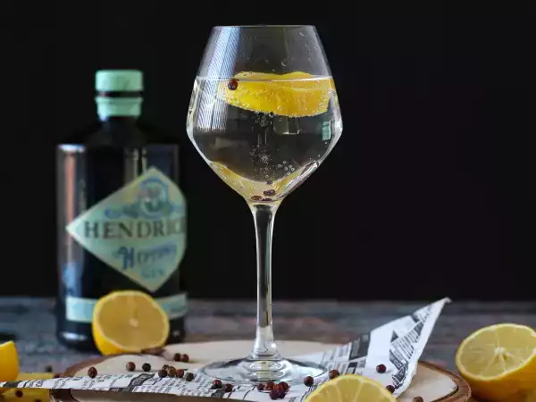 Resepti Gin tonic, olennainen aperitiivicocktail!