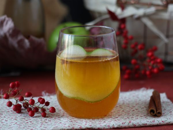 Resepti Kurpitsaspritz, mausteinen cocktail kurpitsasiirapilla!
