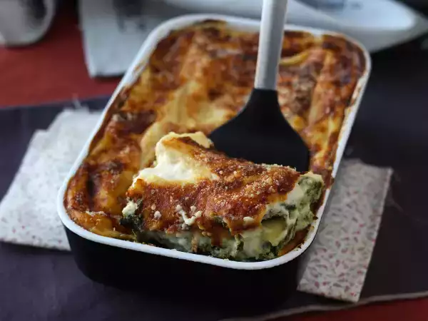 Resepti Erittäin sulavaa ricotta- ja pinaattilasagnea