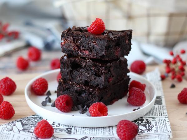 Resepti Suklaa-vadelma-brownie, puhdasta herkuttelua!