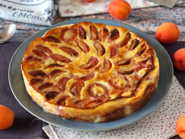 Resepti Helppo aprikoosin clafoutis