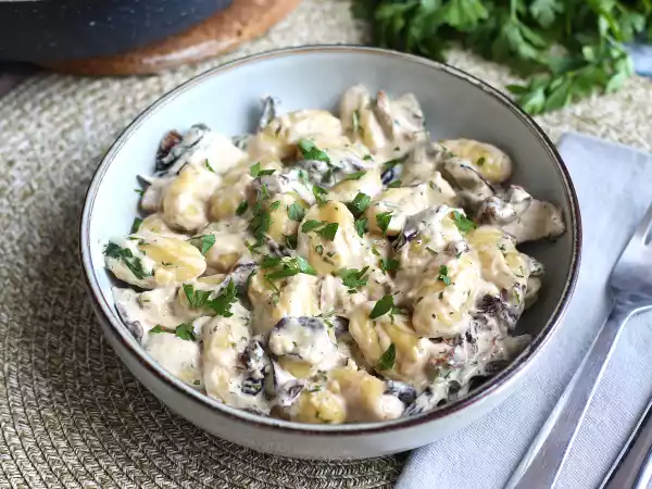 Resepti Gnocchi sienillä, maukas ja helppo ensimmäinen ruokalaji