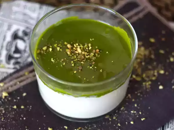 Resepti Pistaasipannacotta, helppo resepti, jota kaikki rakastavat!