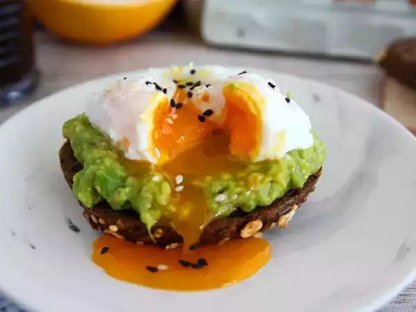 Resepti Kuinka tehdä poached kananmuna?