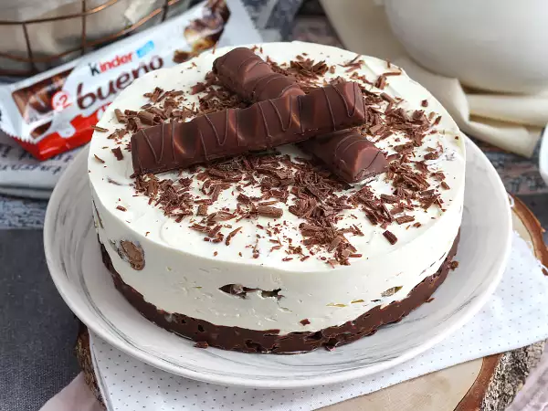 Resepti Upea kinder bueno -juustokakku ilman leivontaa
