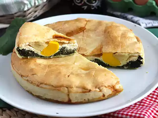 Resepti Pinaatti-, ricotta- ja munapiirakka - italialainen torta pasqualina