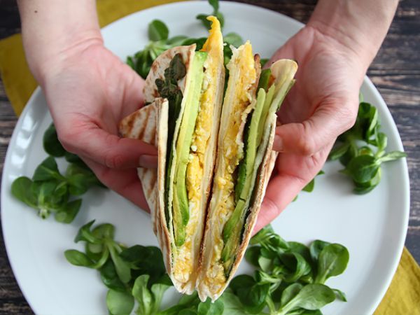 Resepti Brunssityylinen paahdettu wrap - tortilla wrap hack